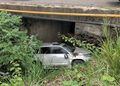 Gobernadora de Dajabón sufre aparatoso accidente en puente; yipeta cae debajo de la estructura
