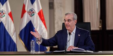 Abinader ordena publicar las auditorías de la Contraloría a partir de octubre