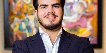 Policía apresa a acusado de herir a Gustavo Mejía-Ricart y ocupa el arma que supuestamente utilizó