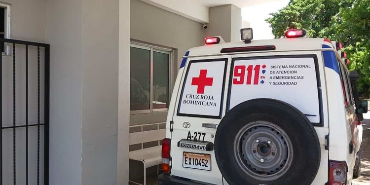 Al menos 20 estudiantes se enferman tras consumir leche en escuela de Santiago