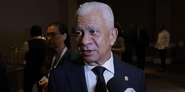 Presidente del Senado dice que revisan casos de nepotismo, pero no anuncia medidas