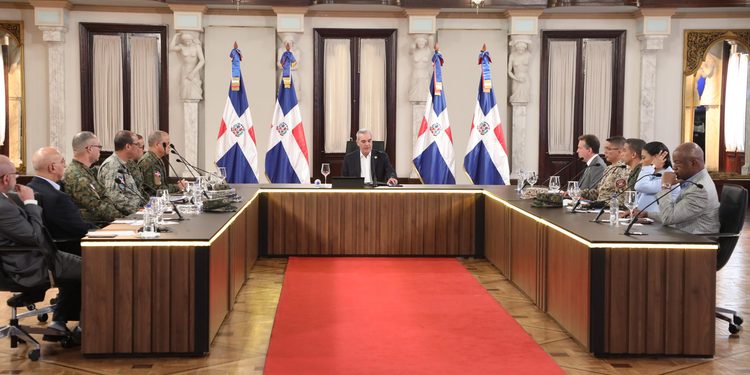 Presidente Abinader advierte no permitirá bandas haitianas a menos de 20 kilómetros de la frontera y asegura la misma se encuentra en su mayor nivel de protección