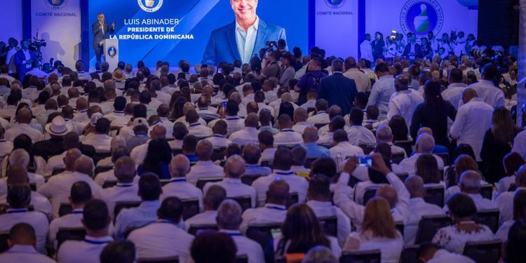 Tensiones, señalamientos y juramentaciones se apoderan de la contienda interna del PRM
