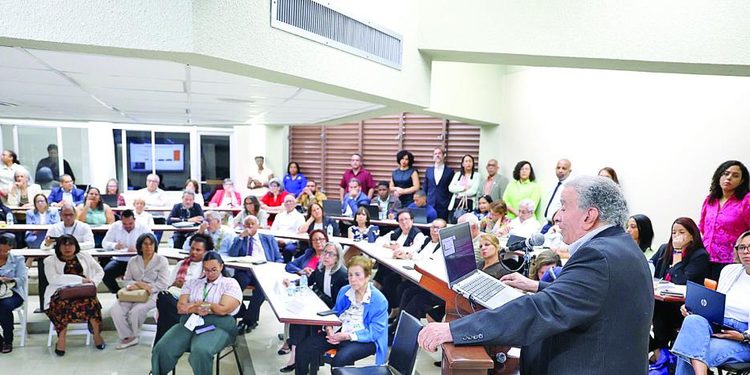 Siete de cada 10 estudiantes dominicanos no alcanzan el nivel 2 de PISA 2025