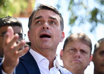 El partido de Flávio Bolsonaro reconoce la victoria de Lula en Brasil
