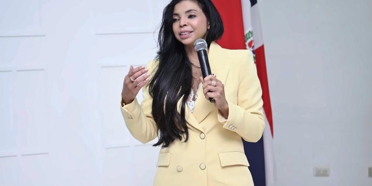 Procuradora General llama a asumir compromiso con una educación centrada en valores
