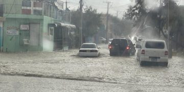 HOY SIGUEN LAS LLUVIAS AUNQUE MENOS INTENSAS POR VAGUADA… SE MODIFICAN LOS NIVELES DE ALERTA Y AVISO METEOROLÓGICOS