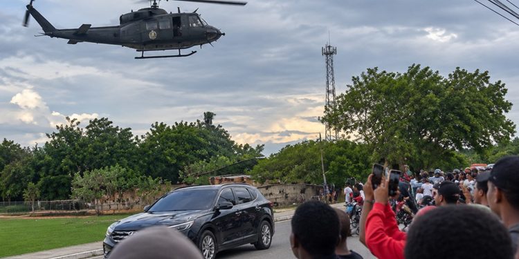 5 helicópteros salvadoreños están en zona fronteriza de RD