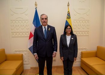 Abinader y Delcy Rodríguez abordan cooperación energética, relaciones consulares y turismo en reunión bilateral en Roma, Italia