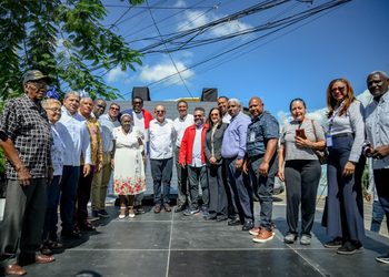 Alcaldía de Santiago inaugura parque en el ensanche Libertad en honor a Luis Felipe López
