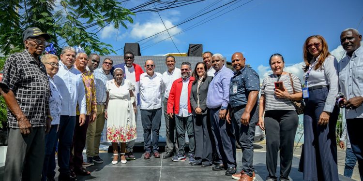 Alcaldía de Santiago inaugura parque en el ensanche Libertad en honor a Luis Felipe López