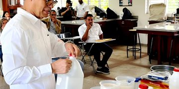 PUCMM presenta avances de investigación sobre el uso de moringa para mejorar el tratamiento de aguas residuales