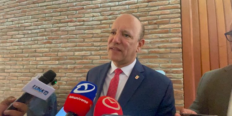 Alcalde Ulises Rodríguez: “El drenaje de Santiago es un problema viejo que tenemos que enfrentar”