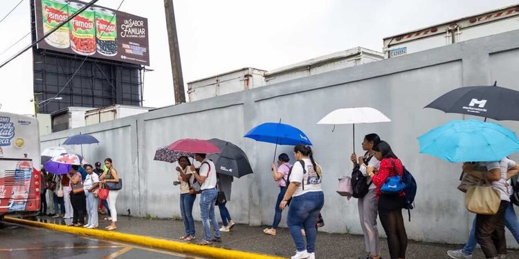 Pronostican fuertes lluvias y tormentas eléctricas por incidencia de vaguada este jueves