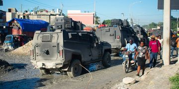 De cuatro técnicos desaparecidos a cientos de soldados: así escaló la operación salvadoreña en Haití