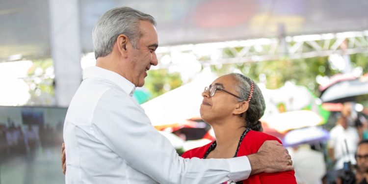 Presidente Abinader encabezará el lanzamiento del programa “El Presidente en el Barrio”, inaugurará obras, entregará títulos de propiedad, apartamentos, y encabezará jornadas sociales este sábado y domingo en el Gran Santo Domingo y Santiago