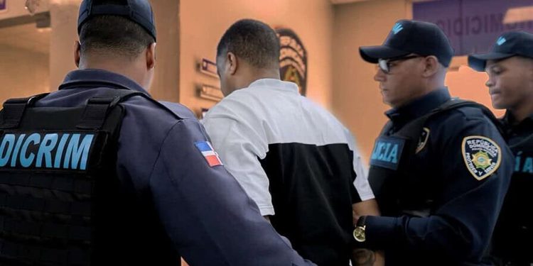 Una de cada 736 personas que la Policía verifica en las calles está prófuga de la justicia