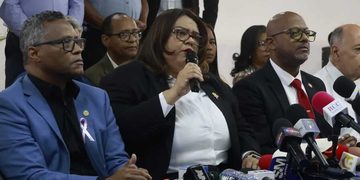 Médicos van a paro este martes; rechazan proyecto que prohíbe incentivos de farmacéuticas